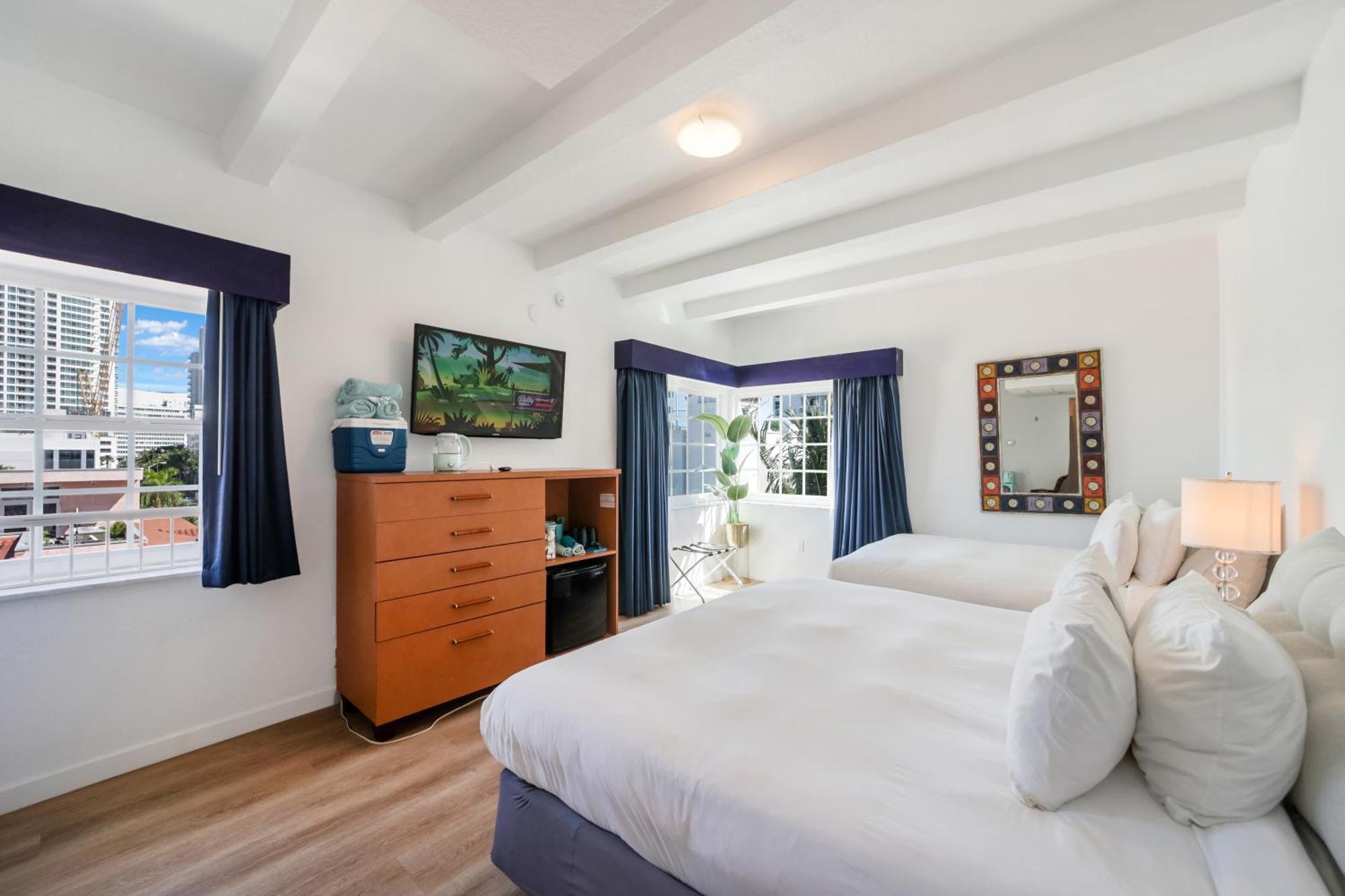 Ocean Spray Hotel Miami Beach Exterior photo